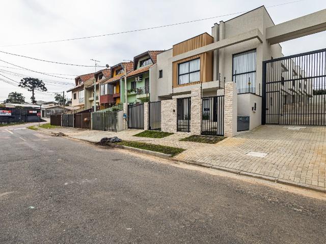 Sobrado venda em Região Geográfica Imediata de Curitiba, Região Metropolitana de Curitiba