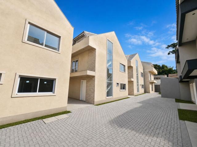 Sobrado venda em Região Geográfica Imediata de Curitiba, Região Metropolitana de Curitiba