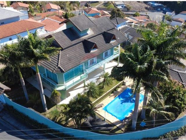 Sobrado venda em Lindóia, São Paulo