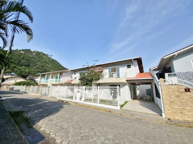 Sobrado venda em Bombinhas