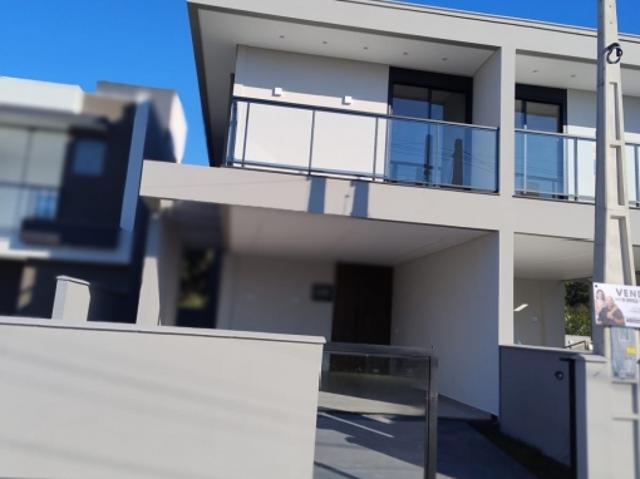 Sobrado venda em Região Geográfica Imediata de Florianópolis, São José