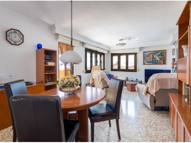 Piso en venta en Cas Capiscol, Palma