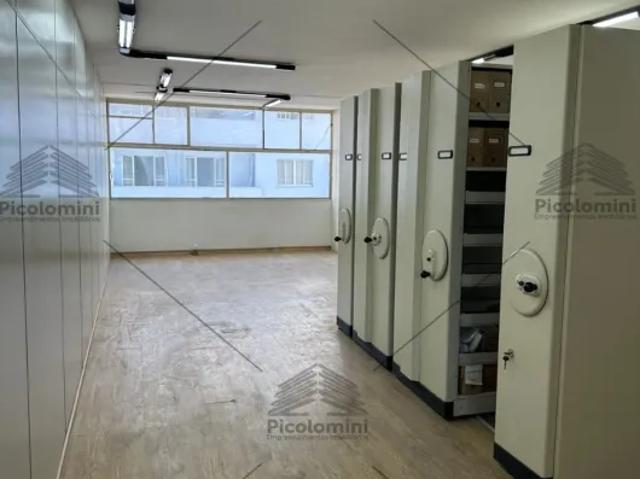 Ponto Comercial aluguel em Região Imediata de São Paulo, Região Metropolitana de São Paulo