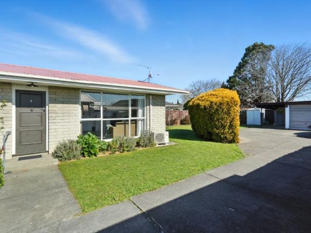 Apartment for rent in Chaslands, Canterbury