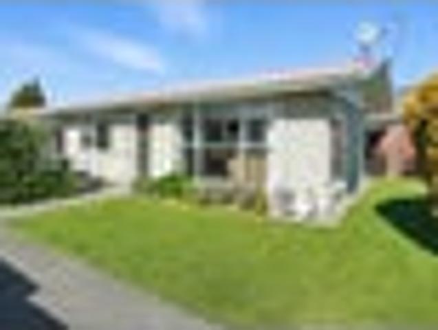 Apartment for rent in Chaslands, Canterbury
