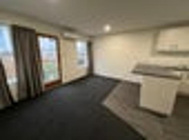 Apartment for rent in Chaslands, Canterbury