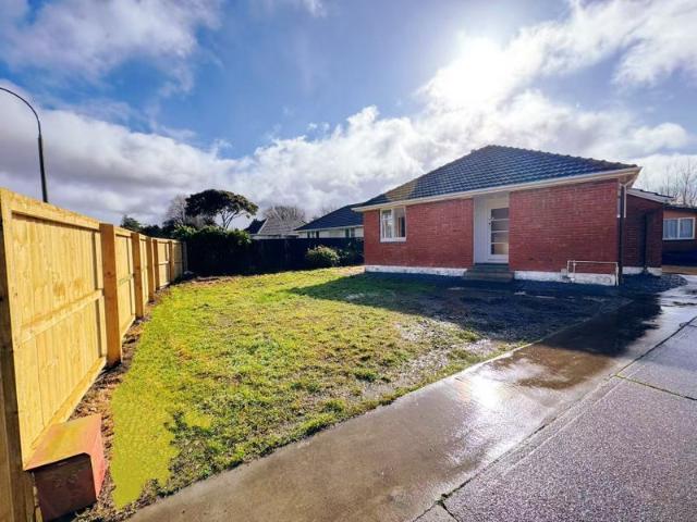 House for rent in Chaslands, Canterbury