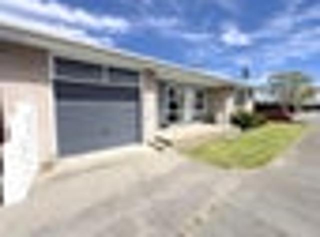 Apartment for rent in Sockburn, Christchurch