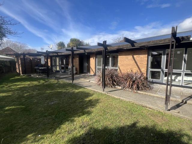 House for rent in Chaslands, Canterbury