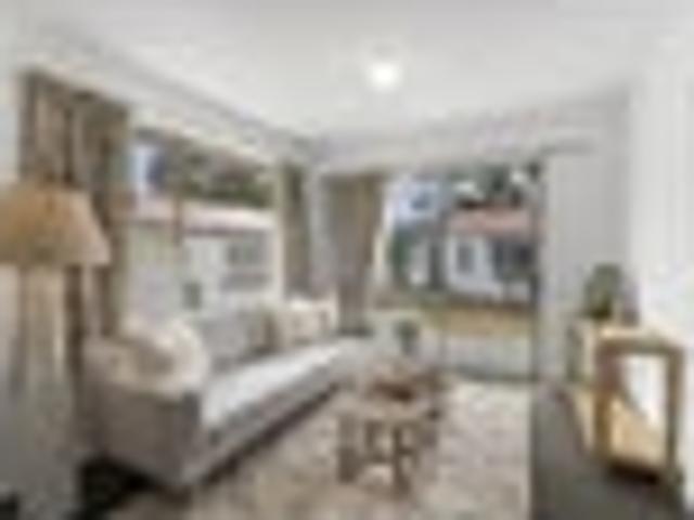 House for rent in Chaslands, Canterbury
