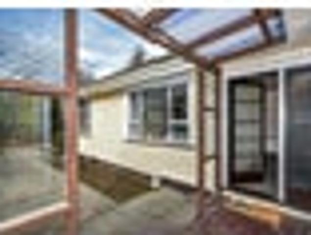 House for rent in Chaslands, Canterbury