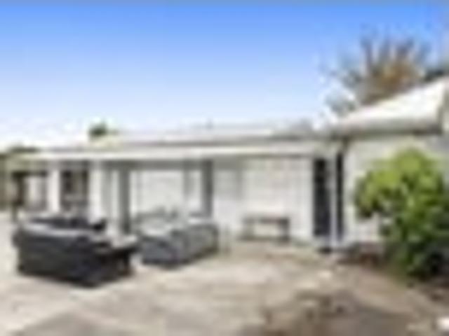 House for rent in Chaslands, Canterbury