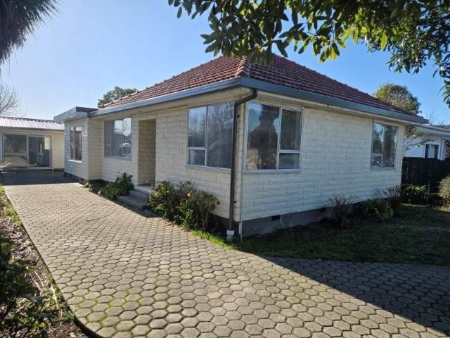 House for rent in Chaslands, Canterbury