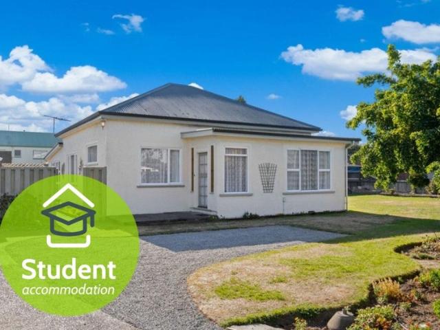 House for rent in Chaslands, Canterbury