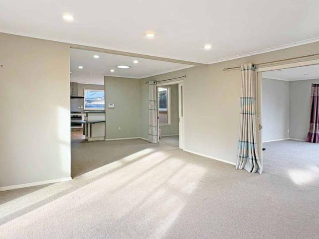 House for rent in Chaslands, Canterbury