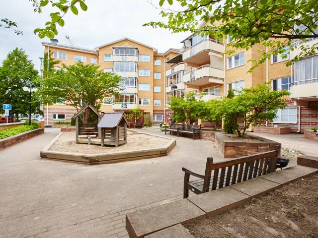 Lägenhet hyra i Karlsdal, Västerås