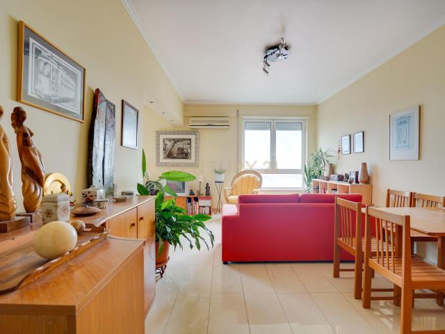 Apartamento venda em Santiago Dos Velhos, Lisboa