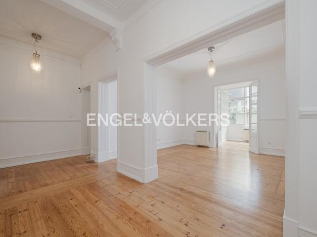 Apartamento alugar em Santo António, Lisboa