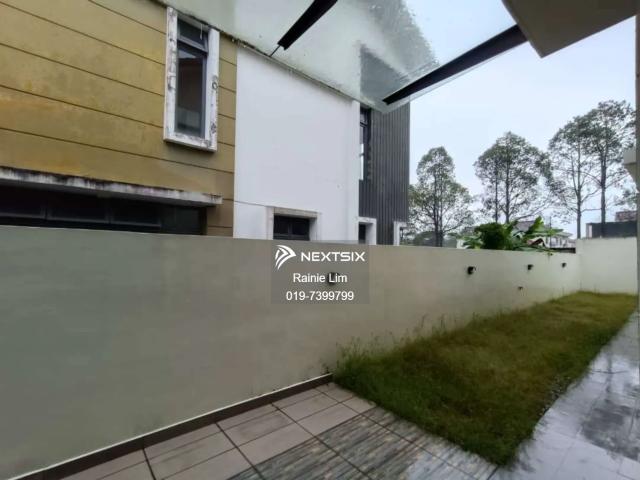 Shop for sale in Petaling, Damansara Damai