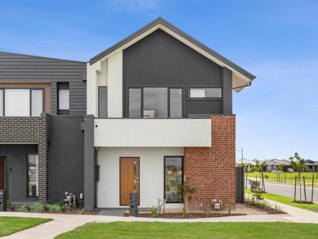 Townhouse for sale in Camerons Creek, Victoria