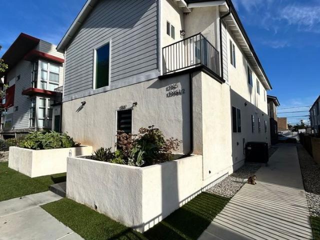 Apartment for rent in Canoga Park, California