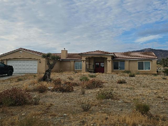 House for sale in Pinon Hills, California