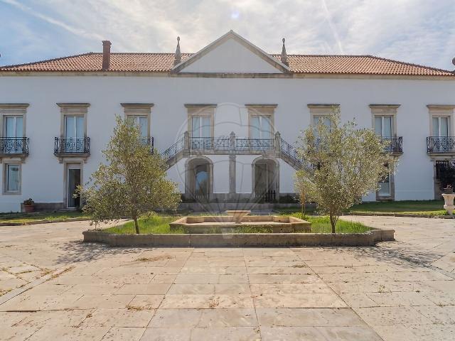Casa venda em Coimbra (Sé Nova, Santa Cruz, Almedina e São Bartolomeu), Coimbra