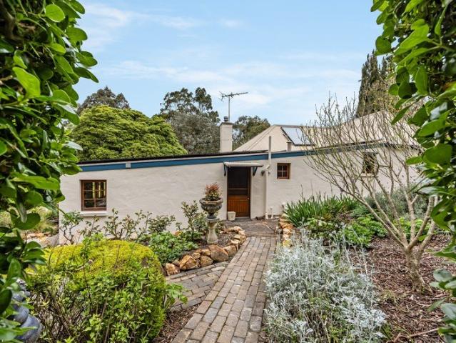 Cottage for sale in Macclesfield, Mount Barker District Council