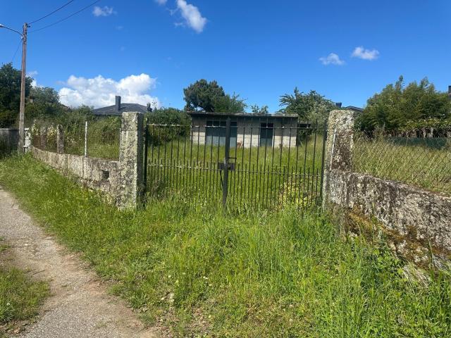 Terreno en venta en Toén, Ourense