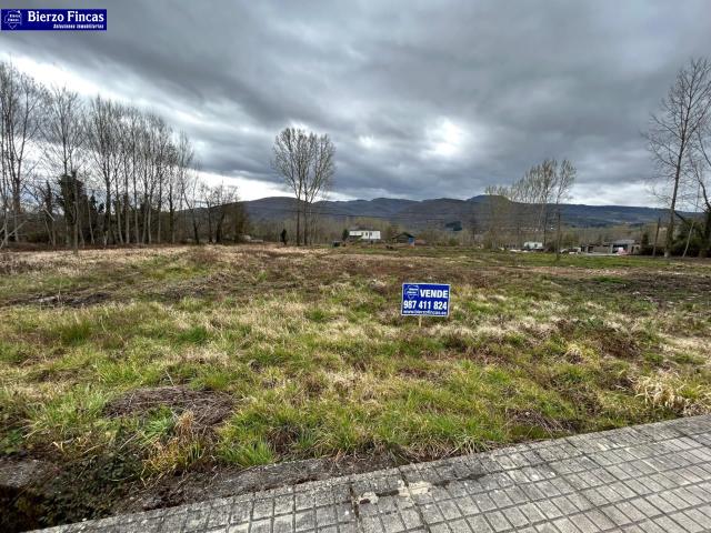 Terreno en venta en Flores del Sil, El Bierzo