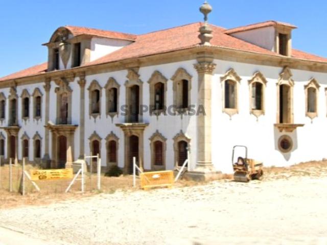 Casa venda em Mogadouro, Bragança