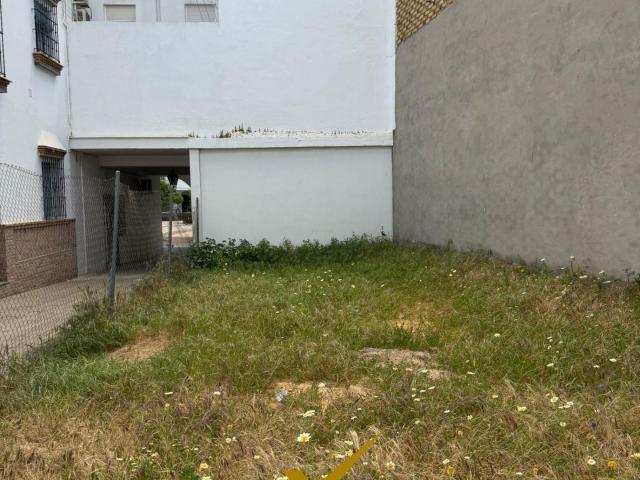 Terreno en venta en Carmona, Andalucía