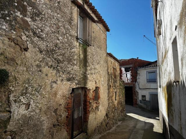 Casa en venta en Valdefuentes, Extremadura