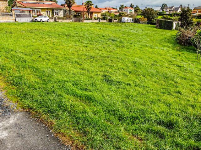 Terreno en venta en Oleiros, A Coruña