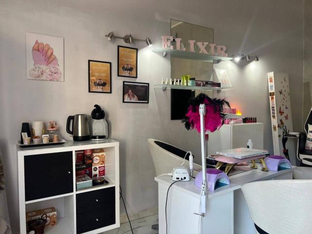 Locale Commerciale in vendita a Romito, Firenze