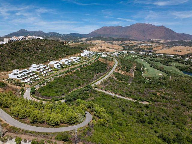 Terreno en venta en Pueblo Andaluz, Casares