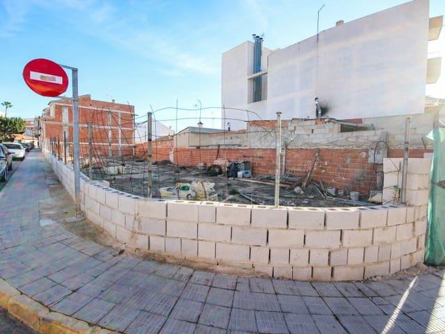 Terreno en venta en Los Montesinos
