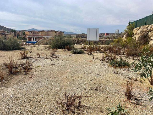 Terreno en venta en Vera, Almería