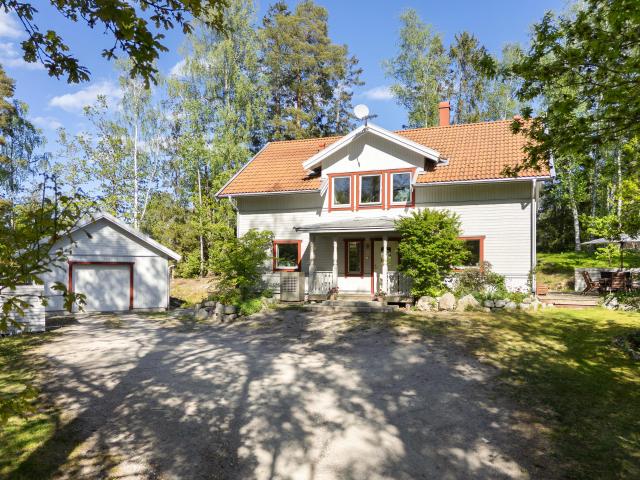 Villa till salu i Ekerö, Stockholm