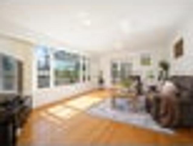 House for sale in Massey, Henderson-Massey