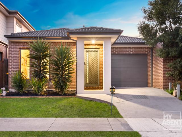 Townhouse for sale in Camerons Creek, Victoria