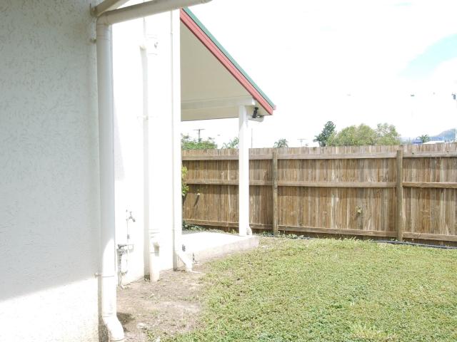 Townhouse for sale in Pimlico, Queensland
