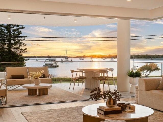 Apartment for sale in Biggera Waters, Gold Coast City