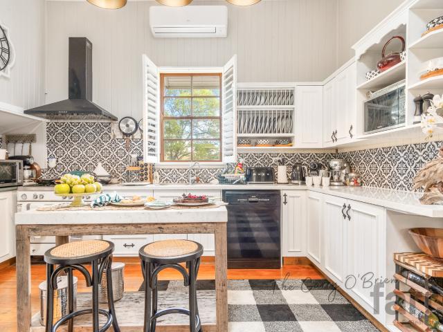 Cottage for sale in Milford, Queensland
