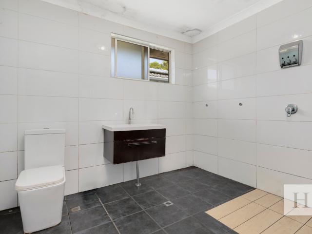 House for sale in Lake Haven, New South Wales