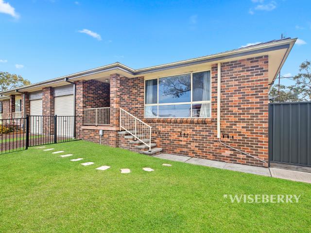 House for sale in Lake Haven, New South Wales