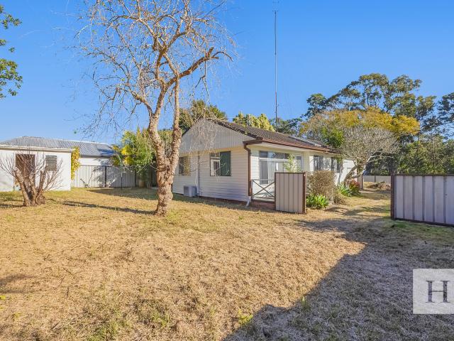 House for sale in Mannering Park, New South Wales