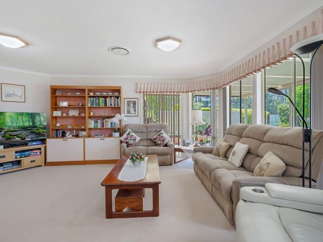 House for sale in Lake Haven, New South Wales