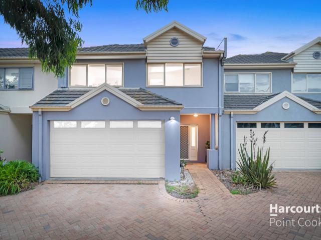 Townhouse for sale in Camerons Creek, Victoria