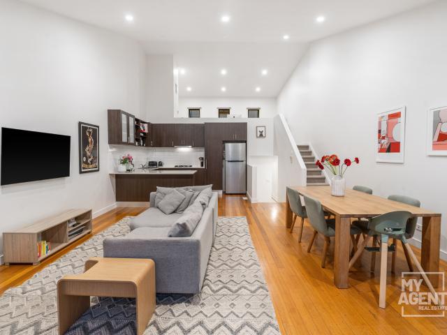 Townhouse for sale in Camerons Creek, Victoria